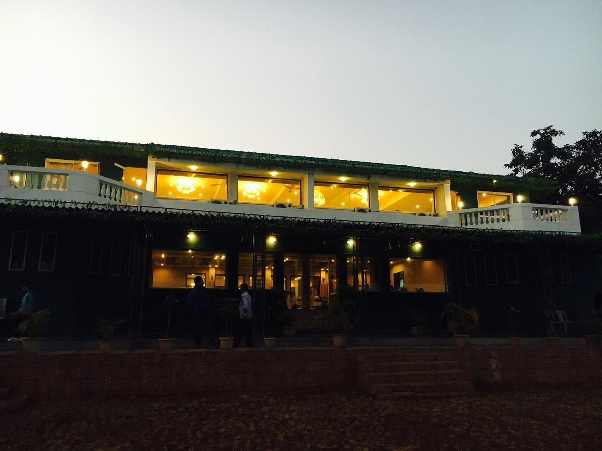Presidency Highland Resort Koynanagar Eksteriør billede